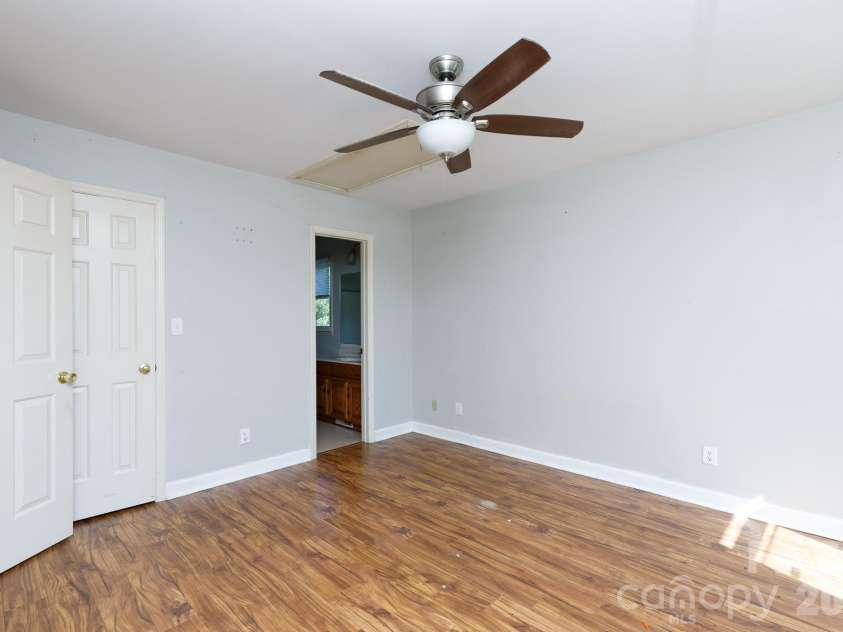 1933 Pleasant Road, Fort Mill, SC 29708.  MLS# CAR4391057, YatesRealty ID 29870. 