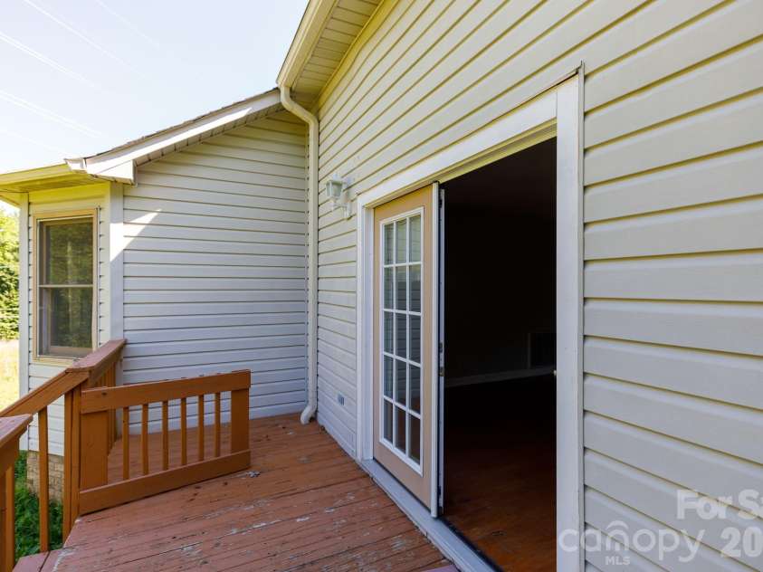 1933 Pleasant Road, Fort Mill, SC 29708.  MLS# CAR4391057, YatesRealty ID 29870. 