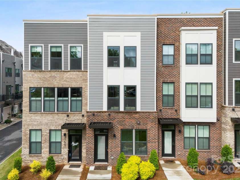 3748 Ellington Street, Charlotte, NC 28211.  MLS# CAR4259533, YatesRealty ID 29870. 