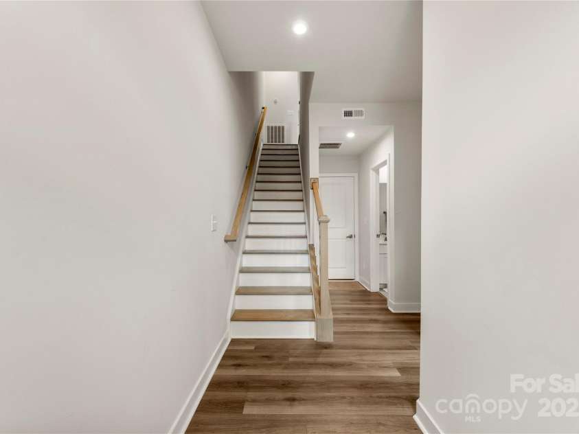 3748 Ellington Street, Charlotte, NC 28211.  MLS# CAR4259533, YatesRealty ID 29870. 