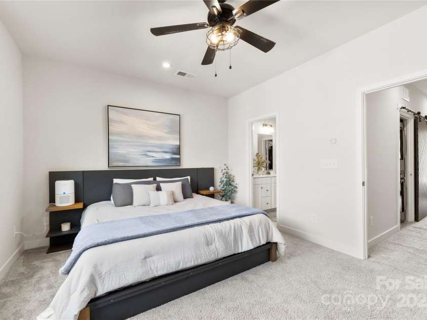 3748 Ellington Street, Charlotte, NC 28211.  MLS# CAR4259533, YatesRealty ID 29870. 