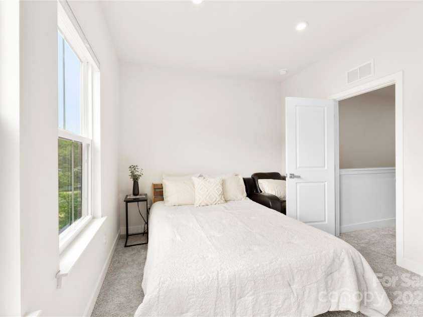 3748 Ellington Street, Charlotte, NC 28211.  MLS# CAR4259533, YatesRealty ID 29870. 