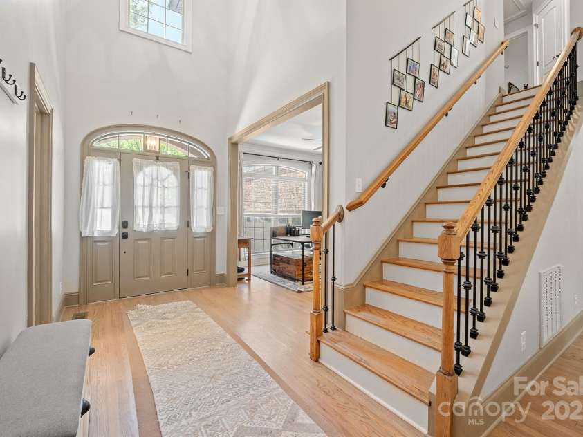 7882 Butternut Lane, Denver, NC 28037.  MLS# CAR4285542, YatesRealty ID 29872. Grand entryway