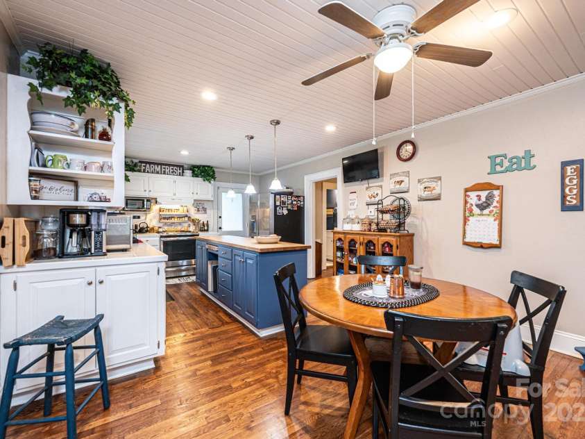 2035 Kool Park Road, Hickory, NC 28601.  MLS# CAR4278459, YatesRealty ID 29873. 