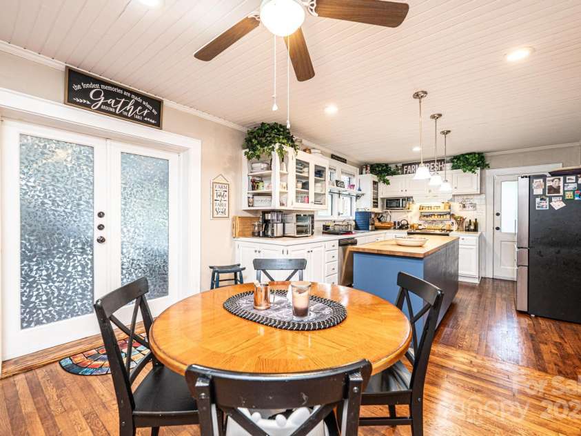2035 Kool Park Road, Hickory, NC 28601.  MLS# CAR4278459, YatesRealty ID 29873. 