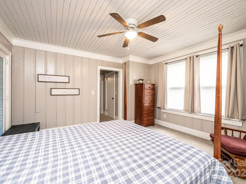 2035 Kool Park Road, Hickory, NC 28601.  MLS# CAR4278459, YatesRealty ID 29873. 