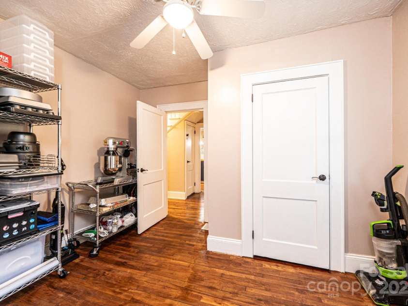 2035 Kool Park Road, Hickory, NC 28601.  MLS# CAR4278459, YatesRealty ID 29873. 