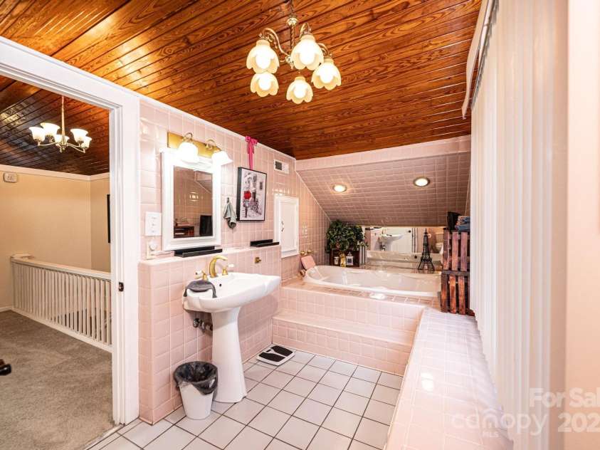2035 Kool Park Road, Hickory, NC 28601.  MLS# CAR4278459, YatesRealty ID 29873. 