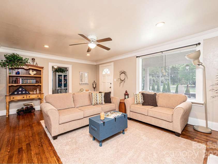 2035 Kool Park Road, Hickory, NC 28601.  MLS# CAR4278459, YatesRealty ID 29873. 