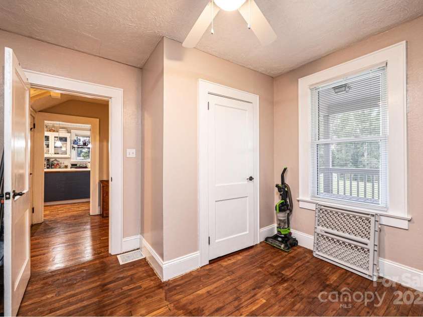 2035 Kool Park Road, Hickory, NC 28601.  MLS# CAR4278459, YatesRealty ID 29873. 