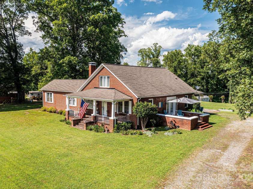 2035 Kool Park Road, Hickory, NC 28601.  MLS# CAR4278459, YatesRealty ID 29873. 