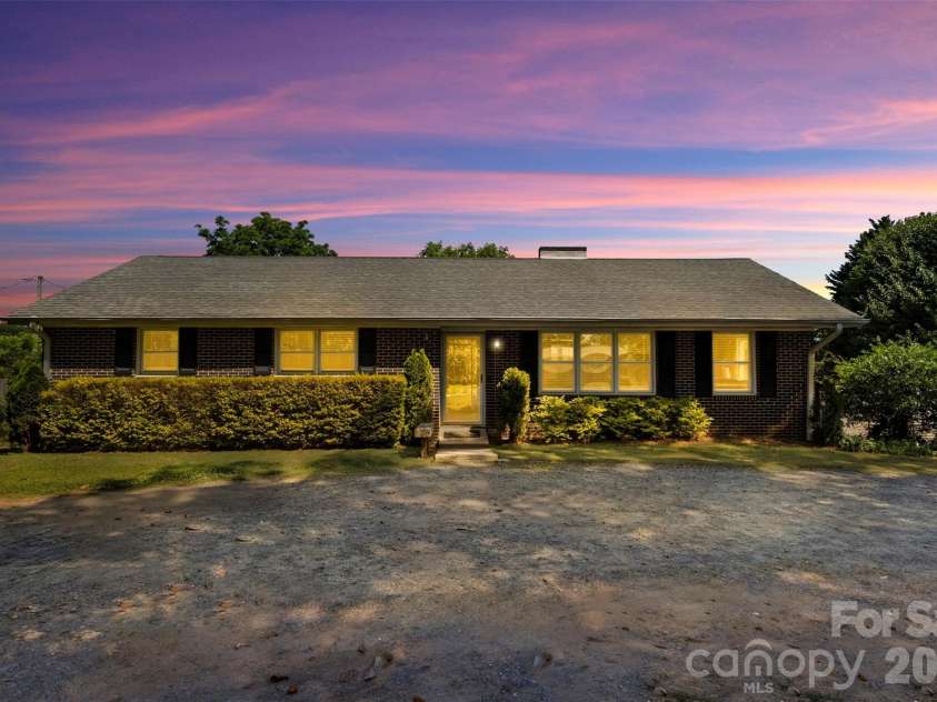 1483 Springsteen Road, Rock Hill, SC 29730.  MLS# CAR4382480, YatesRealty ID 29875. 