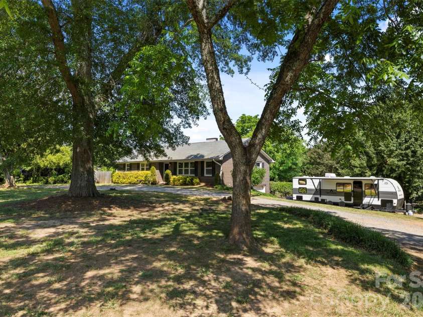 1483 Springsteen Road, Rock Hill, SC 29730.  MLS# CAR4382480, YatesRealty ID 29875. With additional side parking and a one car garage