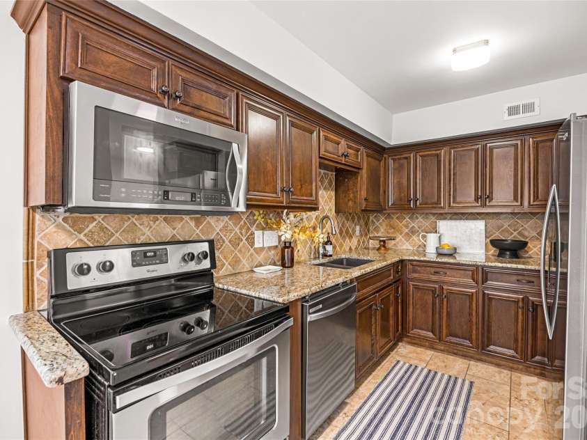 9526 Fairway Ridge Road, Charlotte, NC 28277.  MLS# CAR4376357, YatesRealty ID 29876. 