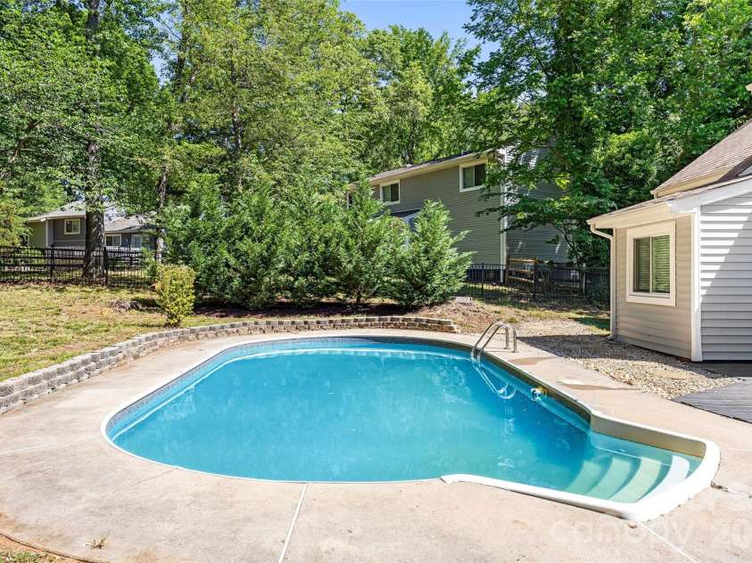 9526 Fairway Ridge Road, Charlotte, NC 28277.  MLS# CAR4376357, YatesRealty ID 29876. 