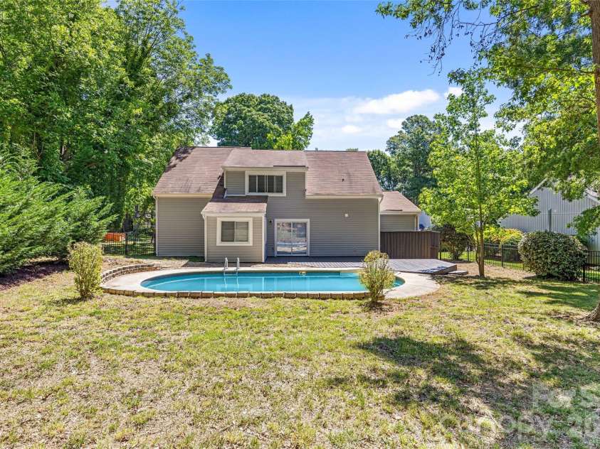 9526 Fairway Ridge Road, Charlotte, NC 28277.  MLS# CAR4376357, YatesRealty ID 29876. 