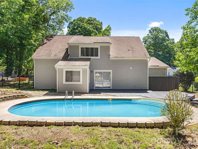 9526 Fairway Ridge Road, Charlotte, NC 28277.  MLS# CAR4376357, YatesRealty ID 29876. 