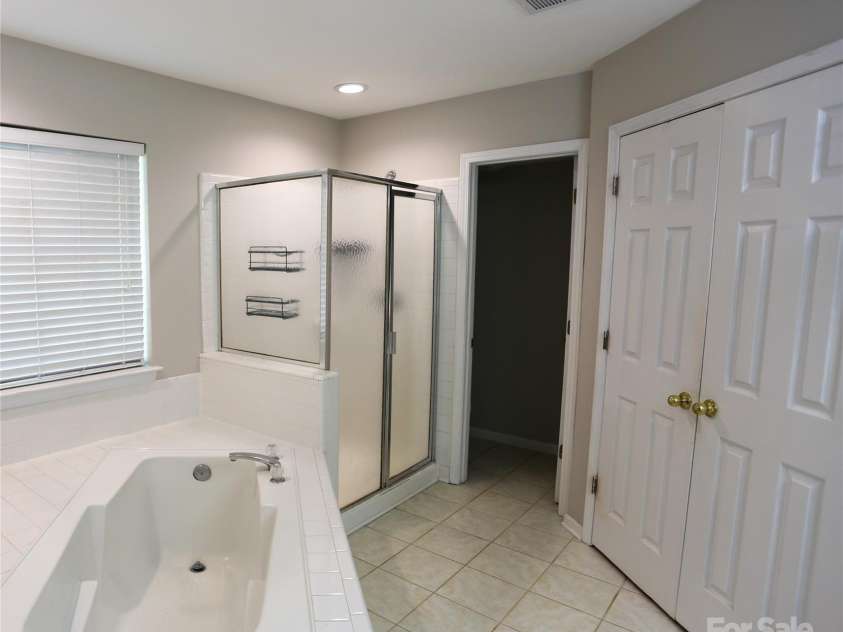 14406 Gadwall Court, Charlotte, NC 28273.  MLS# CAR4283089, YatesRealty ID 29877. 