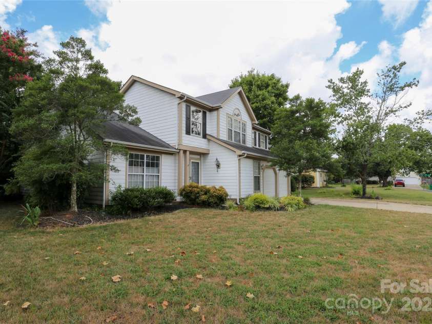 14406 Gadwall Court, Charlotte, NC 28273.  MLS# CAR4283089, YatesRealty ID 29877. 
