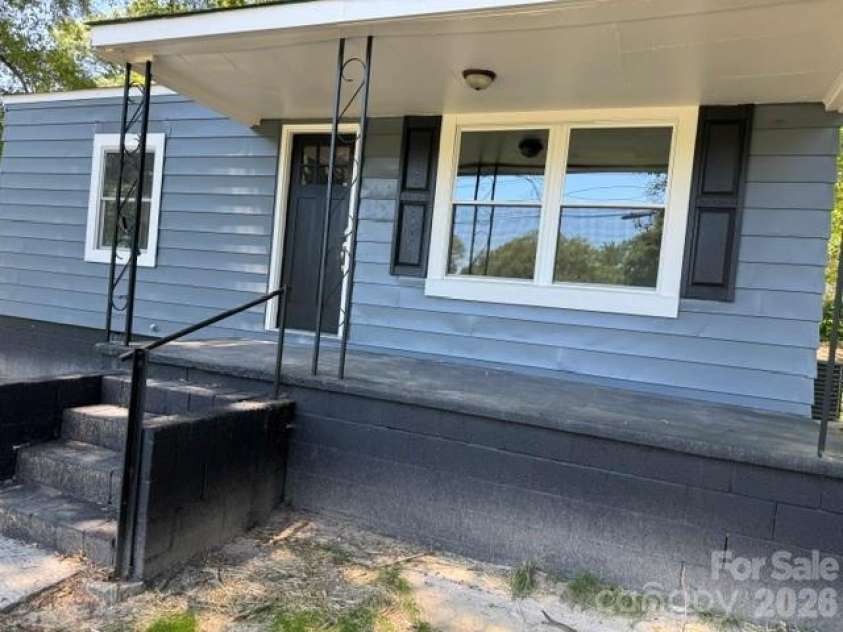 701 Scruggs Street, Gastonia, NC 28052.  MLS# CAR4391238, YatesRealty ID 29878. 