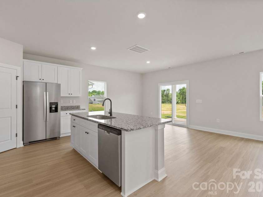 6717 Fairford Drive, Charlotte, NC 28215.  MLS# CAR4354277, YatesRealty ID 2988. 