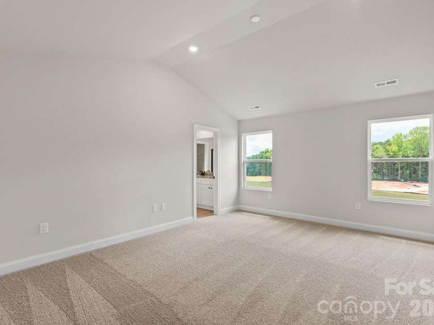 6717 Fairford Drive, Charlotte, NC 28215.  MLS# CAR4354277, YatesRealty ID 2988. 