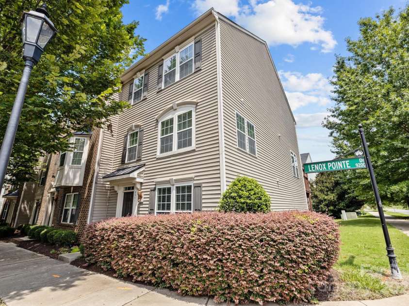 9341 Lenox Pointe Drive, Charlotte, NC 28273.  MLS# CAR4170120, YatesRealty ID 2988. 
