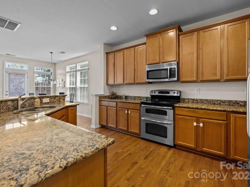 9341 Lenox Pointe Drive, Charlotte, NC 28273.  MLS# CAR4170120, YatesRealty ID 2988. 