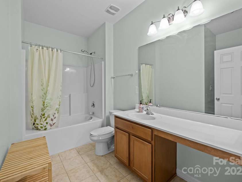 9341 Lenox Pointe Drive, Charlotte, NC 28273.  MLS# CAR4170120, YatesRealty ID 2988. 