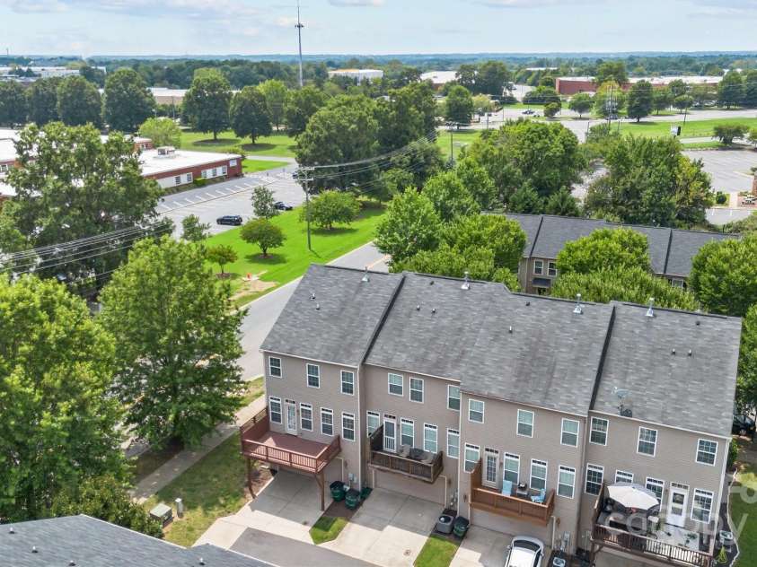 9341 Lenox Pointe Drive, Charlotte, NC 28273.  MLS# CAR4170120, YatesRealty ID 2988. 