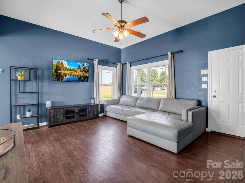 169 Oak Brook Lane, Gaffney, SC 29341.  MLS# CAR4392983, YatesRealty ID 29881. 