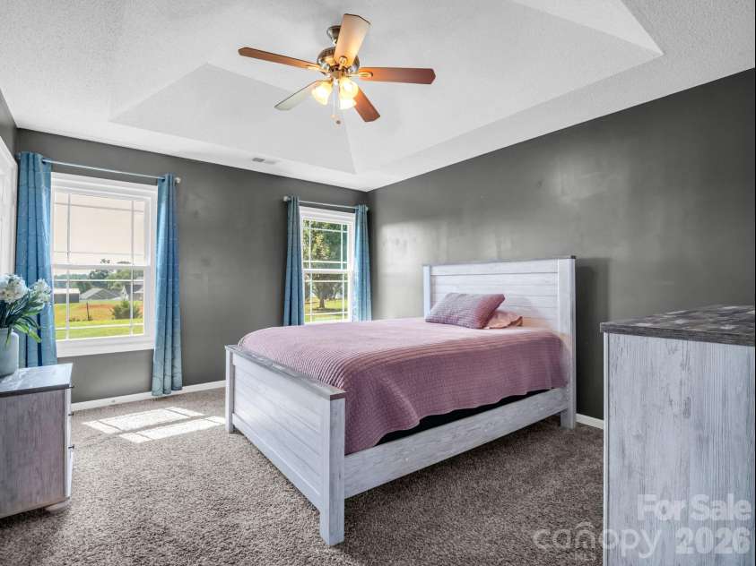 169 Oak Brook Lane, Gaffney, SC 29341.  MLS# CAR4392983, YatesRealty ID 29881. 