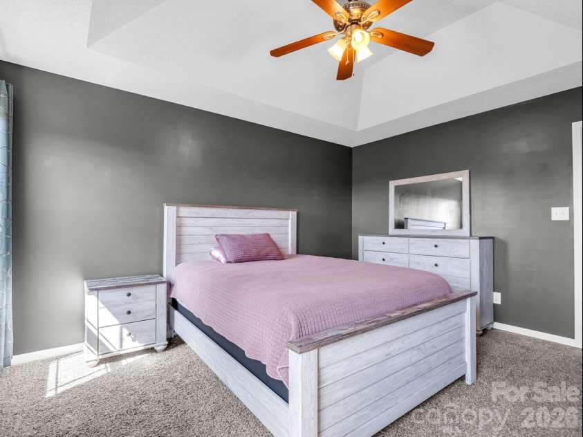 169 Oak Brook Lane, Gaffney, SC 29341.  MLS# CAR4392983, YatesRealty ID 29881. 