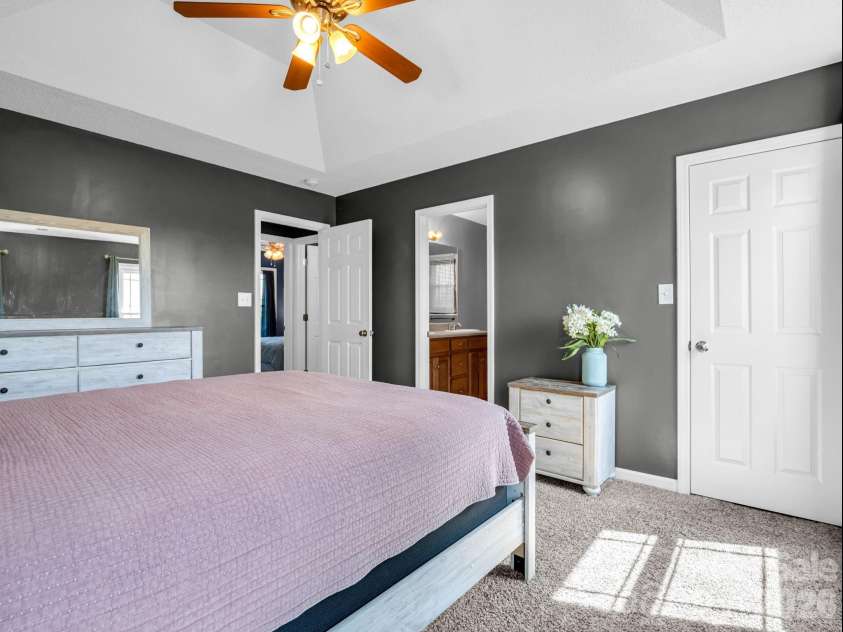 169 Oak Brook Lane, Gaffney, SC 29341.  MLS# CAR4392983, YatesRealty ID 29881. 