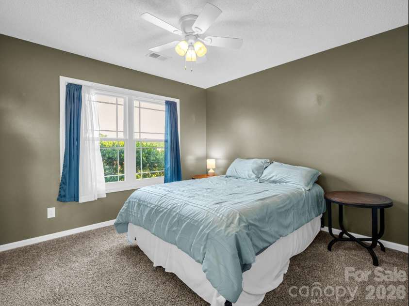 169 Oak Brook Lane, Gaffney, SC 29341.  MLS# CAR4392983, YatesRealty ID 29881. 