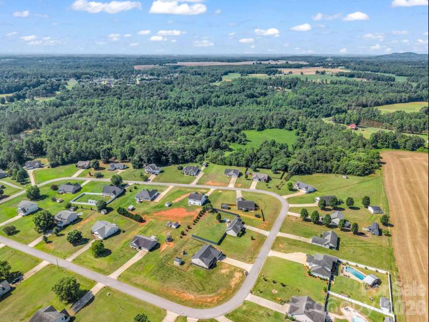 169 Oak Brook Lane, Gaffney, SC 29341.  MLS# CAR4392983, YatesRealty ID 29881. 