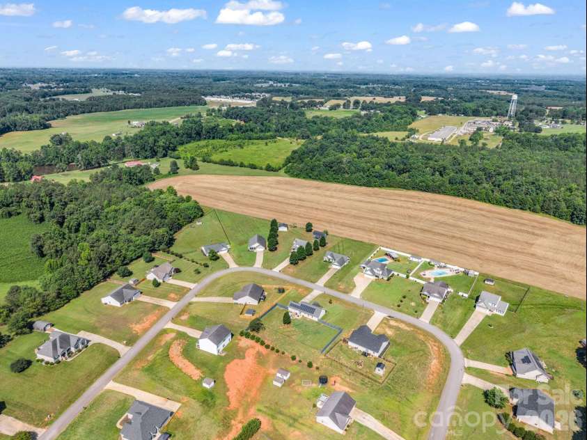 169 Oak Brook Lane, Gaffney, SC 29341.  MLS# CAR4392983, YatesRealty ID 29881. 