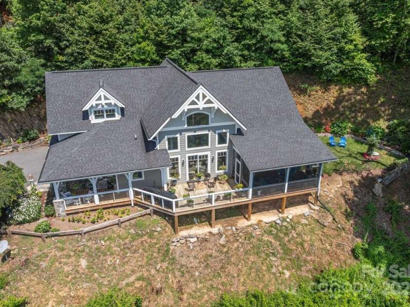 316 Fincher Mountain Road, Waynesville, NC 28785.  MLS# CAR4286052, YatesRealty ID 29881. 
