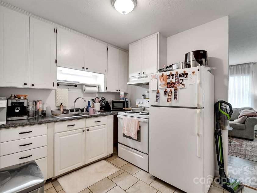 417 Country Club Drive, Cullowhee, NC 28723.  MLS# CAR4286630, YatesRealty ID 29882. 