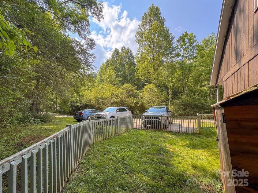 417 Country Club Drive, Cullowhee, NC 28723.  MLS# CAR4286630, YatesRealty ID 29882. 