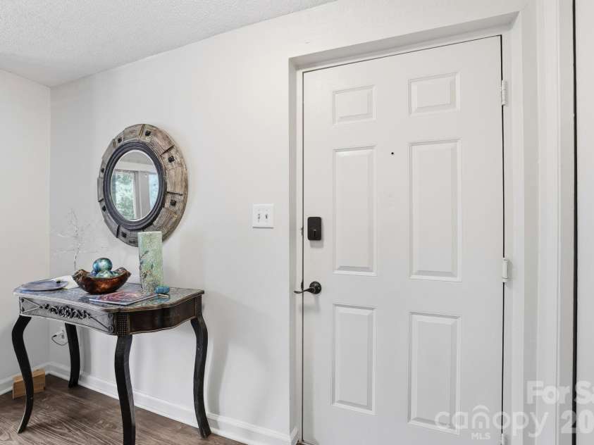 9630 Old Gate Drive, Matthews, NC 28105.  MLS# CAR4392576, YatesRealty ID 29882. 