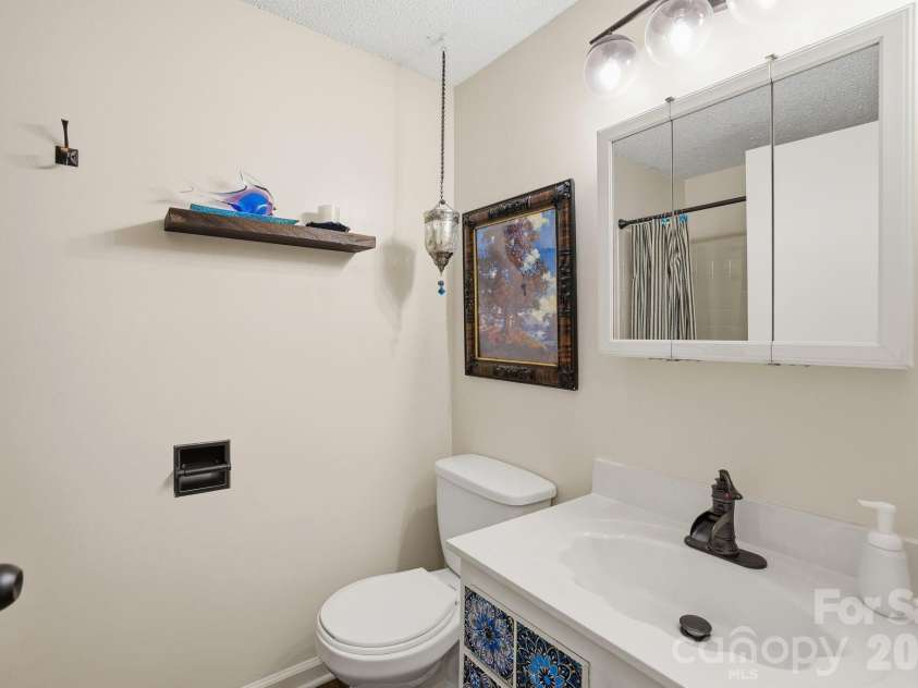9630 Old Gate Drive, Matthews, NC 28105.  MLS# CAR4392576, YatesRealty ID 29882. 