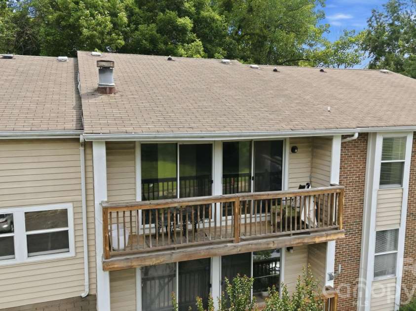 9630 Old Gate Drive, Matthews, NC 28105.  MLS# CAR4392576, YatesRealty ID 29882. 