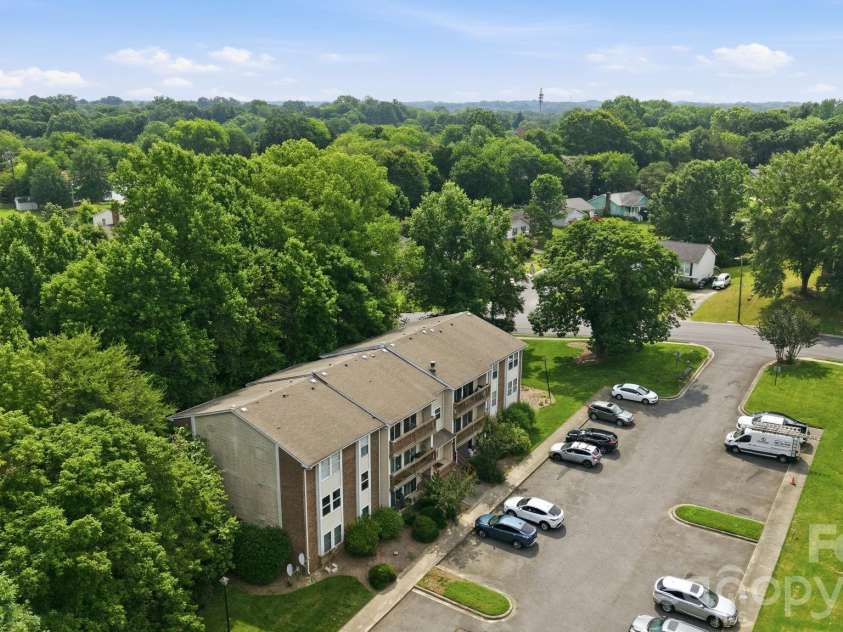 9630 Old Gate Drive, Matthews, NC 28105.  MLS# CAR4392576, YatesRealty ID 29882. 