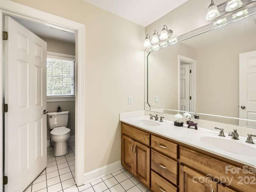 1185 Willow Creek Drive, Newton, NC 28658.  MLS# CAR4267617, YatesRealty ID 29883. 