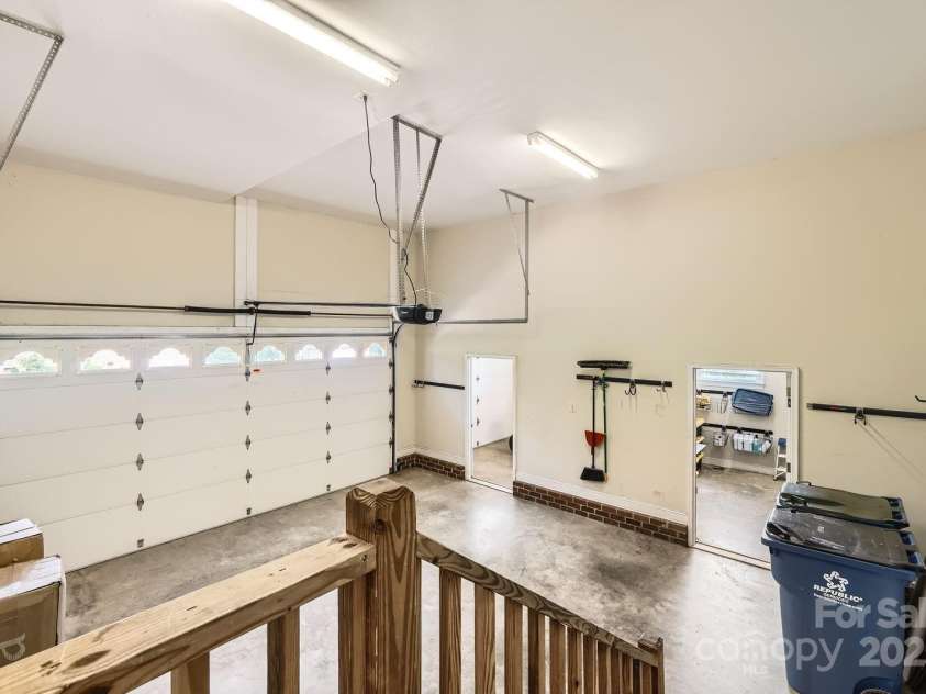 1185 Willow Creek Drive, Newton, NC 28658.  MLS# CAR4267617, YatesRealty ID 29883. 