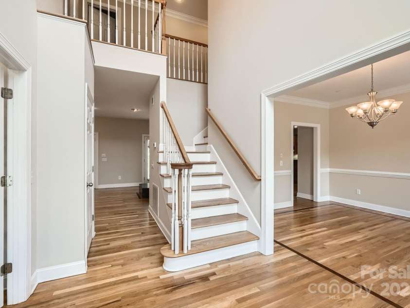 1185 Willow Creek Drive, Newton, NC 28658.  MLS# CAR4267617, YatesRealty ID 29883. Two story Foyer