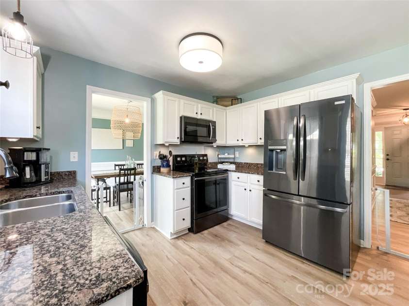 1047 Enderbury Drive, Indian Trail, NC 28079.  MLS# CAR4282440, YatesRealty ID 29887. 