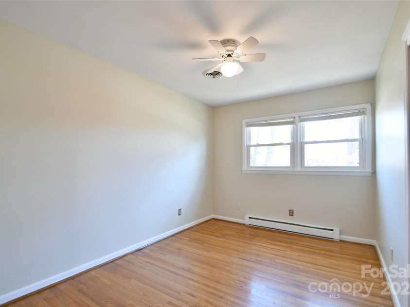 4456 Carriage Drive Circle, Charlotte, NC 28205.  MLS# CAR4226708, YatesRealty ID 2989. 