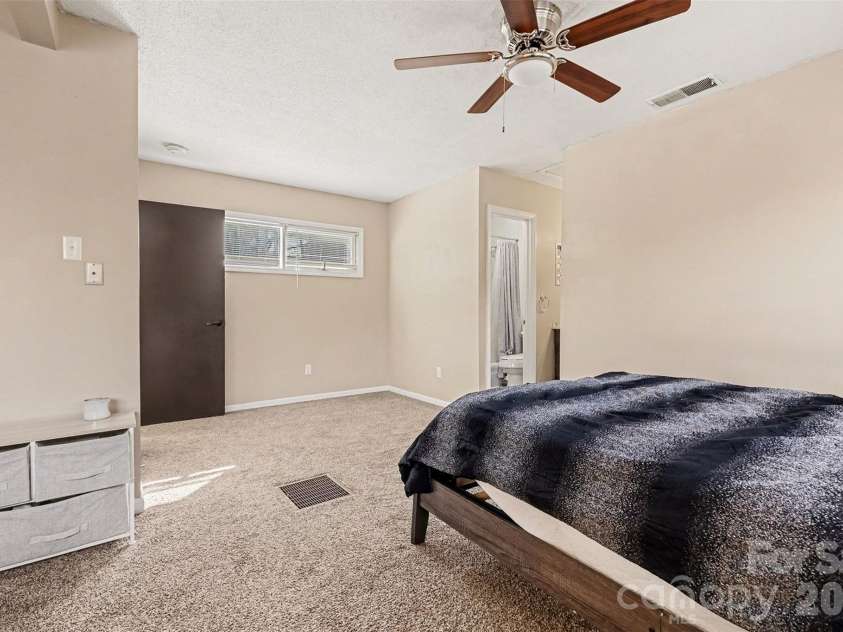 6102 Honeysuckle Lane, Charlotte, NC 28212.  MLS# CAR4336867, YatesRealty ID 2989. 